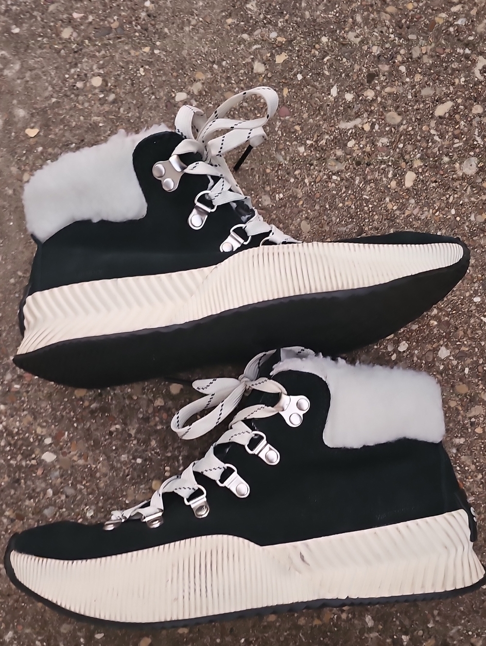 Sorel Out N About III Conquest Black and White Women's Fur-Trim Lace-Up Sneakers